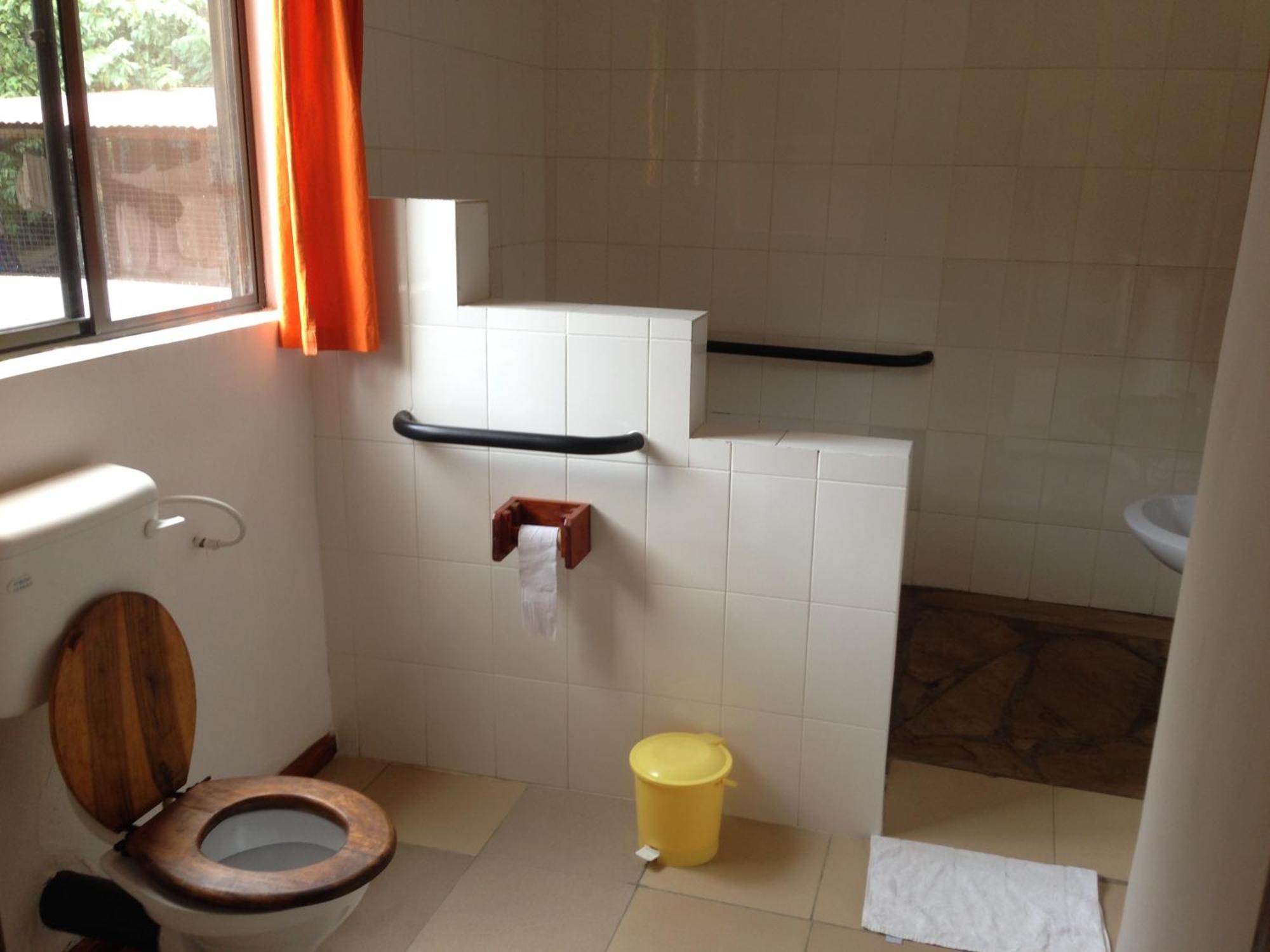 Outpost Lodge アルーシャ 部屋 写真
